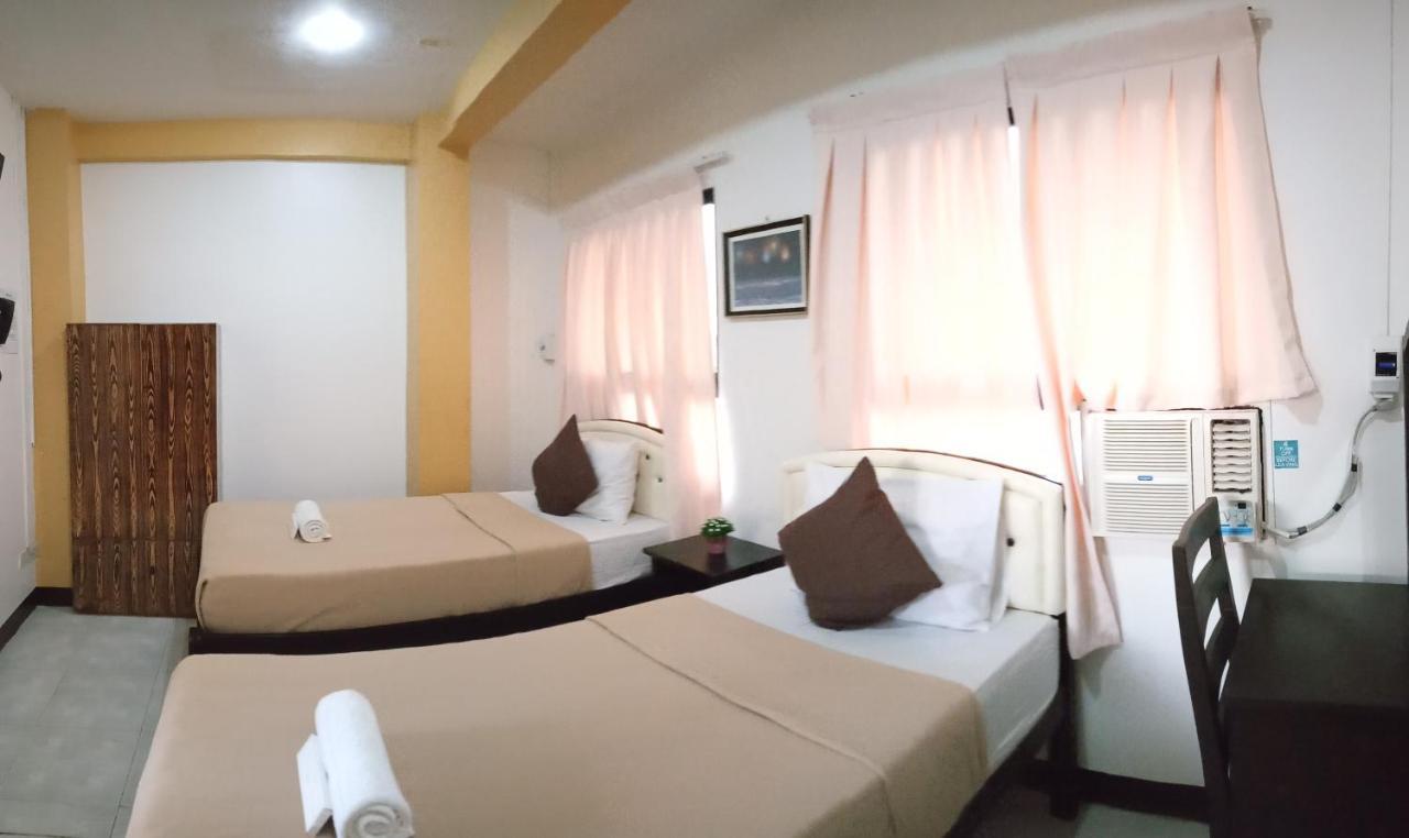 Amax Inn Cebu Мандау Сити Екстериор снимка