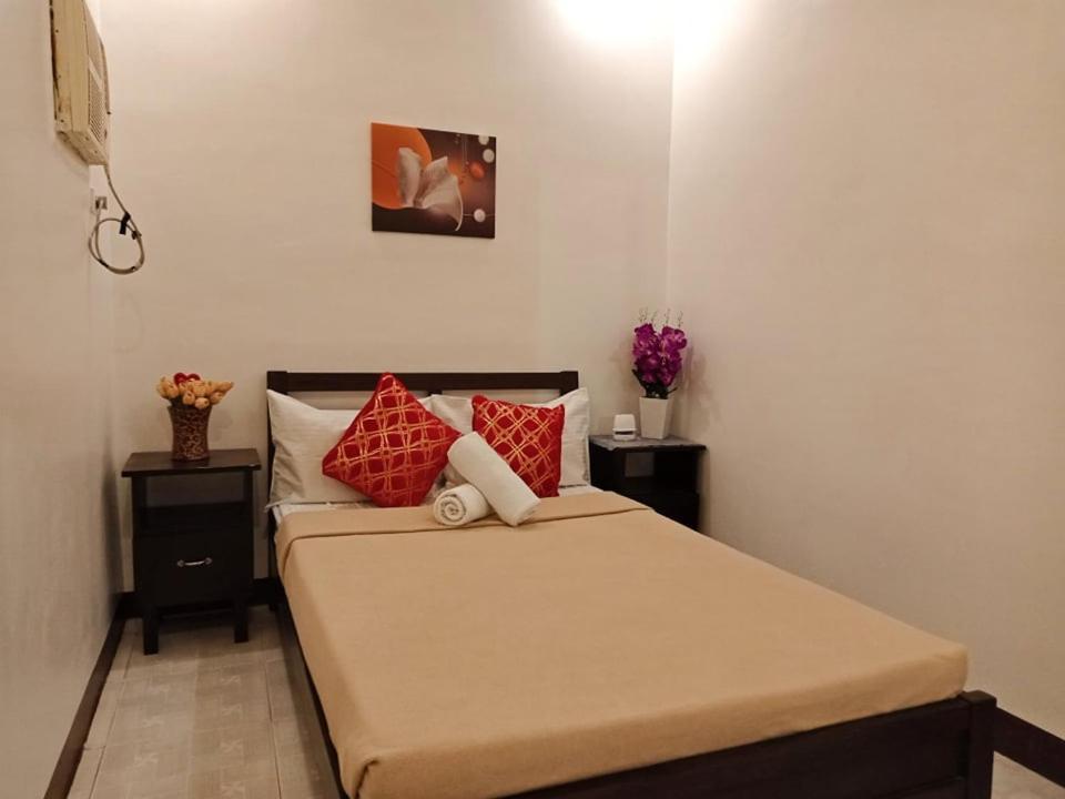 Amax Inn Cebu Мандау Сити Екстериор снимка