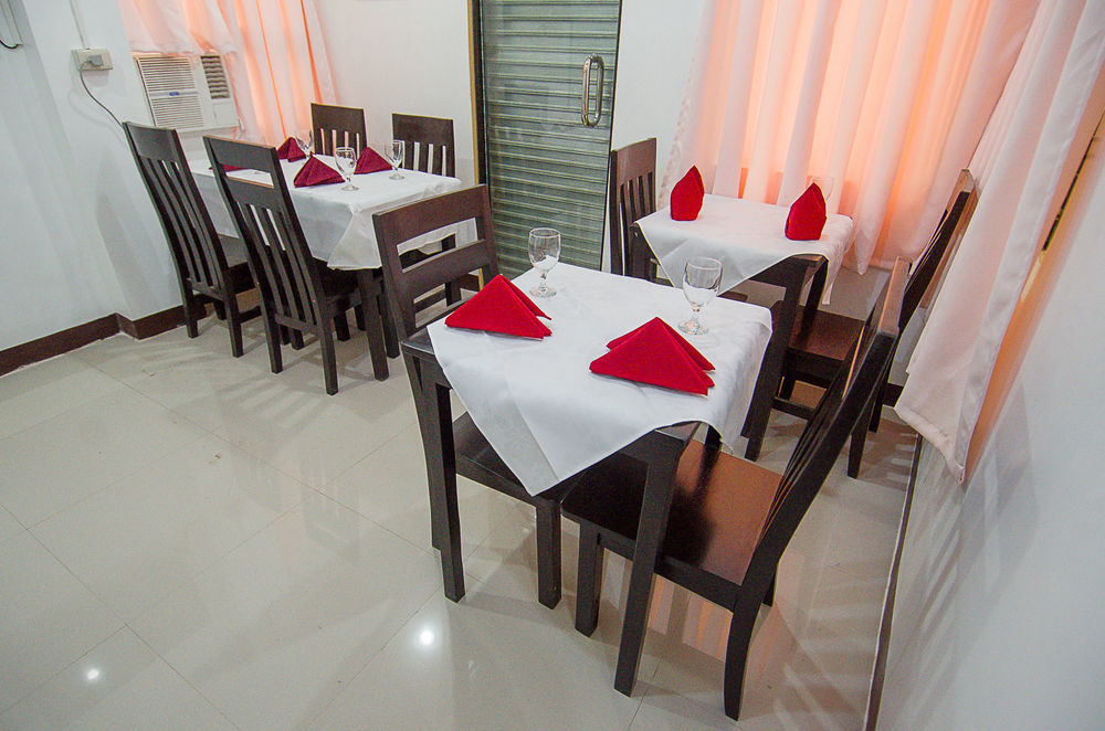 Amax Inn Cebu Мандау Сити Екстериор снимка