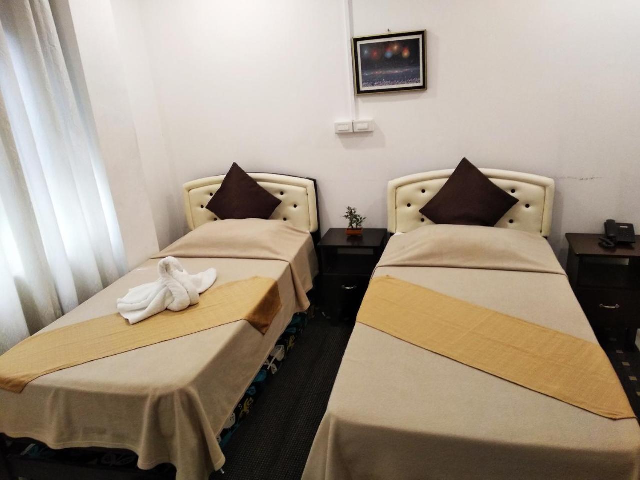 Amax Inn Cebu Мандау Сити Екстериор снимка