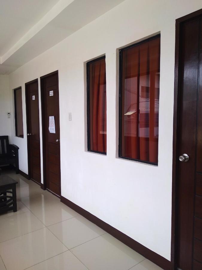 Amax Inn Cebu Мандау Сити Екстериор снимка
